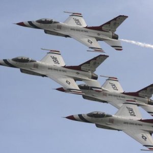 Thunderbirds at the Homestead Air Reserve Base Airshow 2009